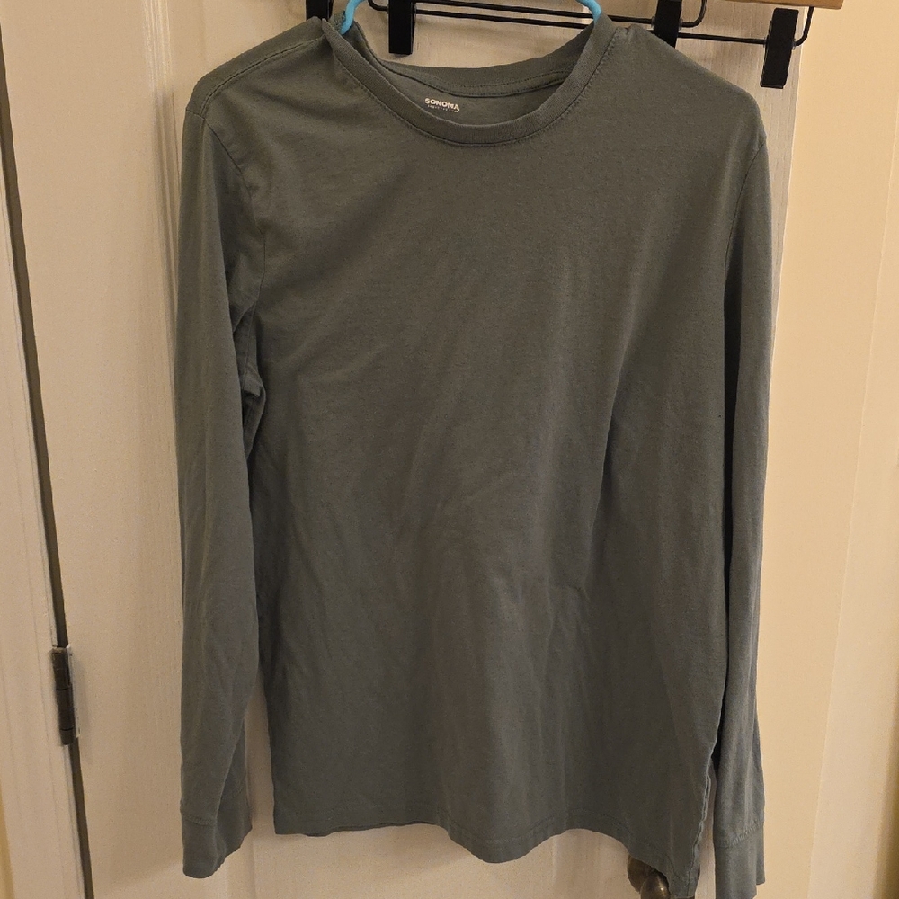 2/$6 Or $3/8 Bundle And Save!Sonoma Men's Medium Sage Long Sleeve Tee